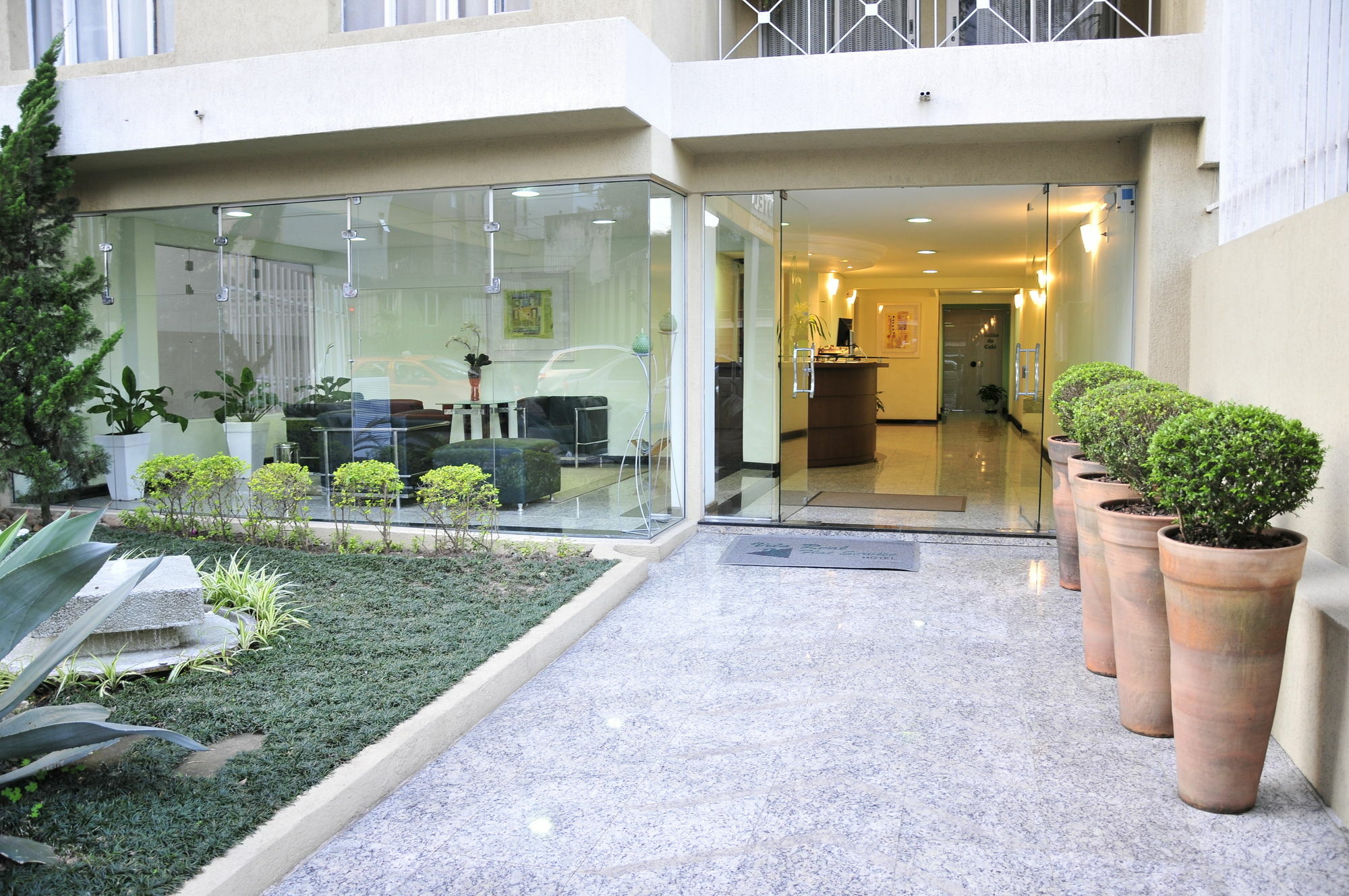 Hotel Ampiezza Curitiba Exterior photo